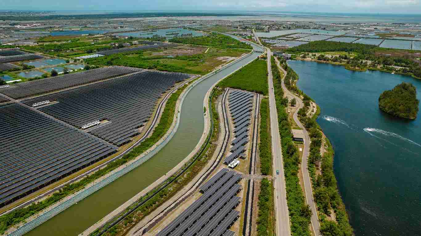 彩神vll能源事业提供智慧能源管理、、太阳能监控管理、、、、全方位电厂建置及运维解决方案，，并拥有管理超过6000案场的经验